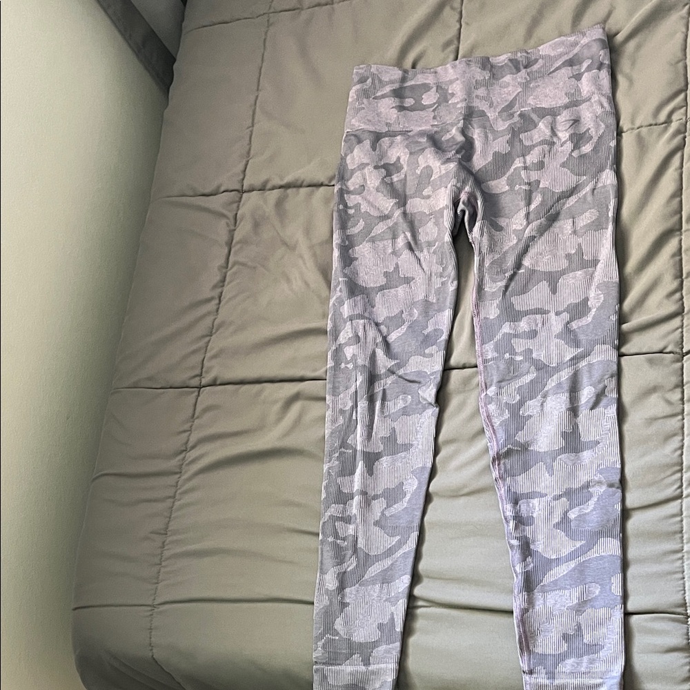 Gymshark Camouflage Leggings - purple